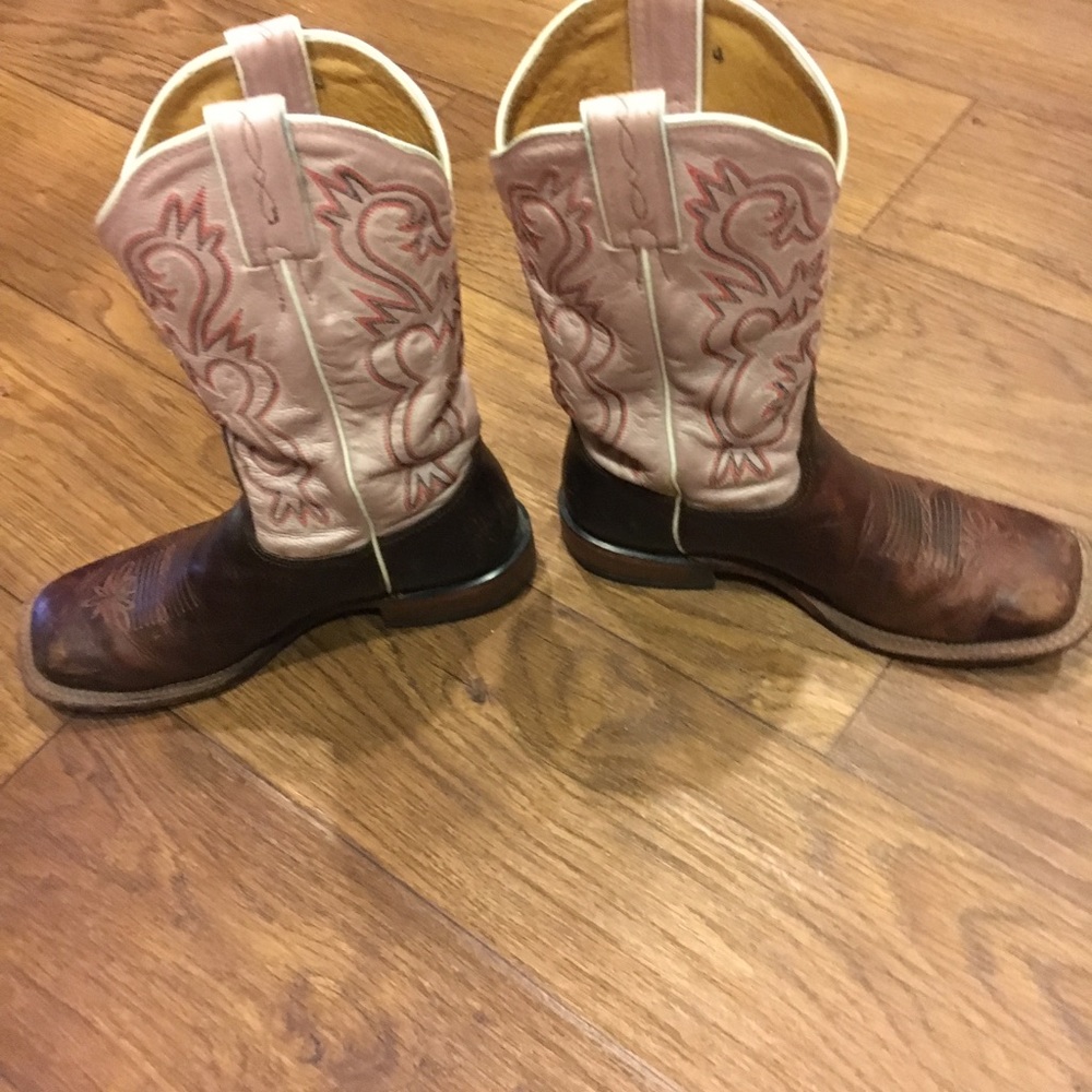 Tony lamas size 8